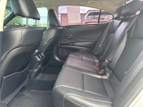 Used 2023 Lexus ES 350 w/ Premium Package FWD image 13