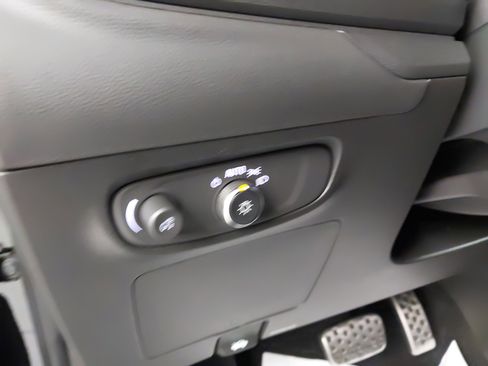 Used 2024 Buick Encore GX Sport Touring w/ Experience Buick Package image 24