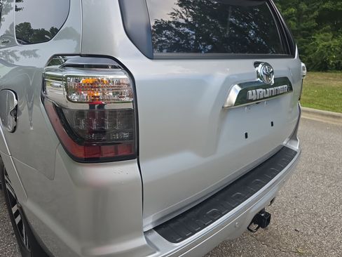 Used 2024 Toyota 4Runner Limited AWD/4WD image 34