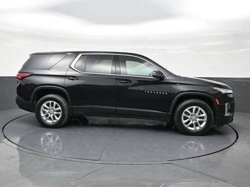 Used 2022 Chevrolet Traverse LS FWD image 6