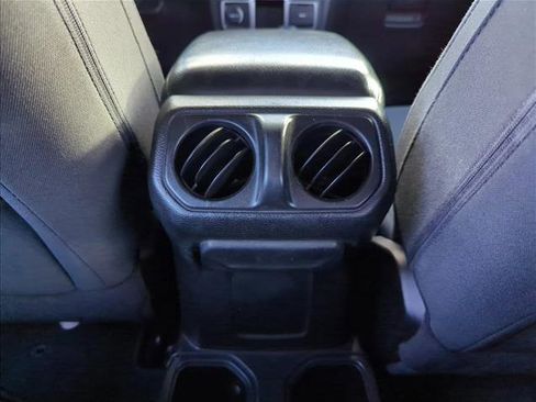 Used 2018 Jeep Wrangler Sport image 19