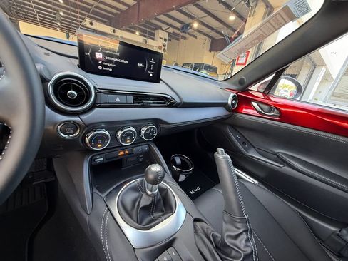 New 2026 MAZDA MX-5 Miata RF Grand Touring RWD image 15