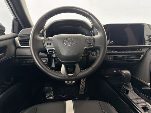 Certified 2025 Toyota Camry SE image 31