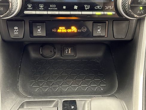 Used 2023 Toyota RAV4 XLE w/ Convenience Package AWD/4WD image 15