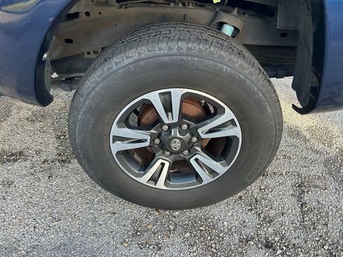 Used 2007 Toyota Tacoma PreRunner image 9