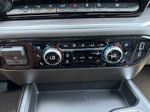 New 2026 GMC Sierra 1500 SLT w/ SLT Premium Plus Package AWD/4WD image 14