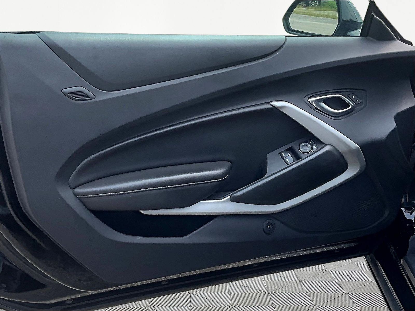 Used 2021 Chevrolet Camaro LT RWD image 19