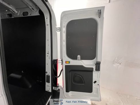 New 2026 Ford Transit 250 148 Medium Roof w/ Load Area Protection Package RWD image 33