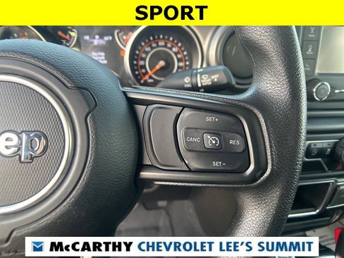 Used 2021 Jeep Gladiator Sport image 27