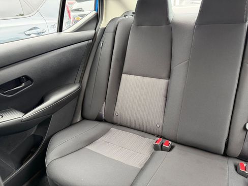 Used 2025 Nissan Sentra SV image 37