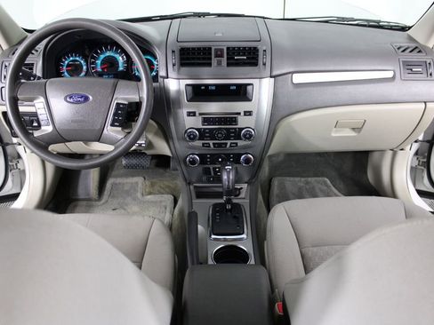Used 2010 Ford Fusion SE FWD image 17