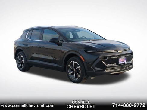 New 2026 Chevrolet Equinox EV LT AWD/4WD image 3