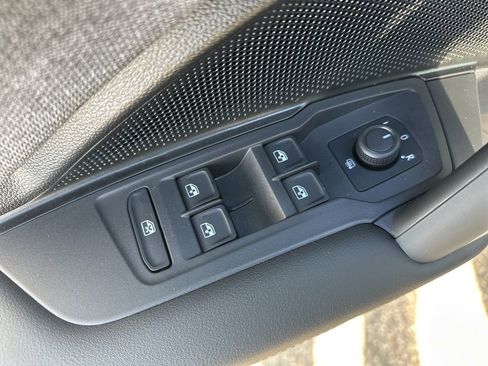 New 2026 Volkswagen Tiguan S image 11