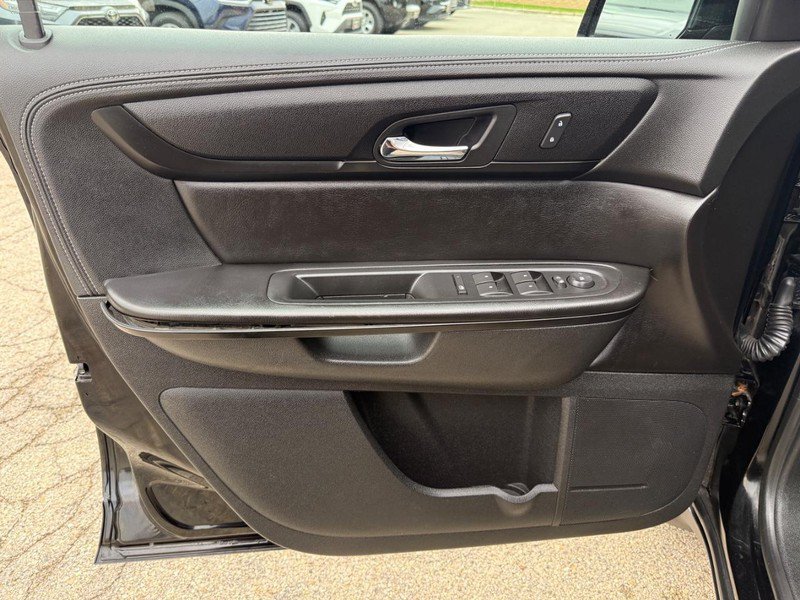 Used 2017 Chevrolet Traverse LT AWD/4WD image 20