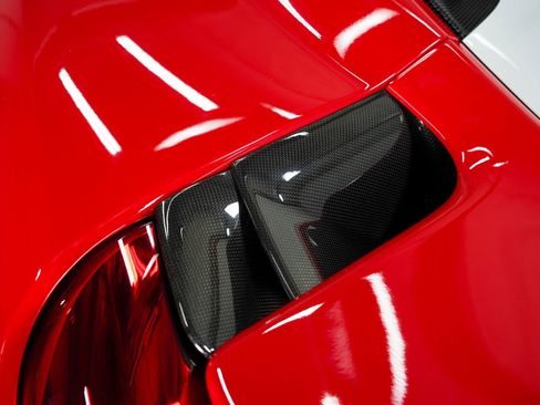 Used 2020 Ferrari 488 Pista Spider image 28