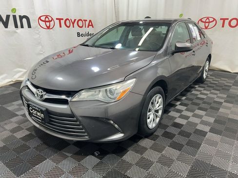 Used 2016 Toyota Camry LE image 3