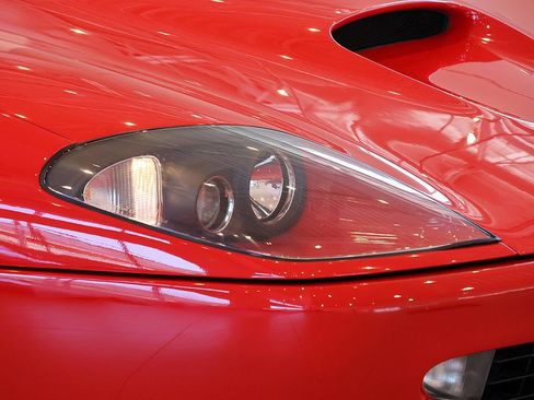 Used 1998 Ferrari 550 Maranello image 24