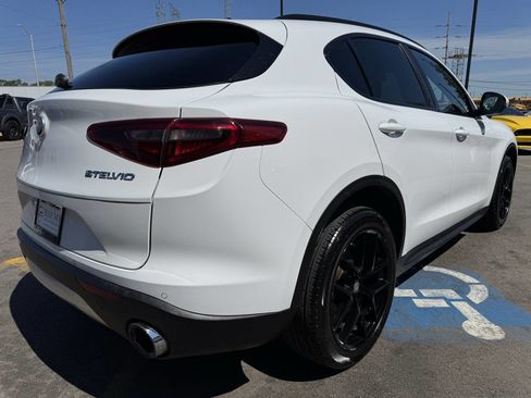 Used 2018 Alfa Romeo Stelvio Ti Sport AWD/4WD image 5