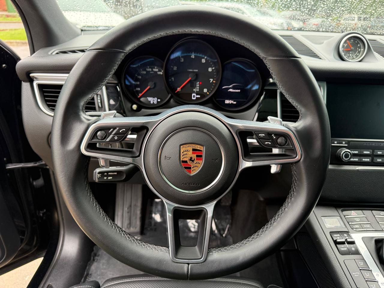 Used 2018 Porsche Macan AWD/4WD image 15