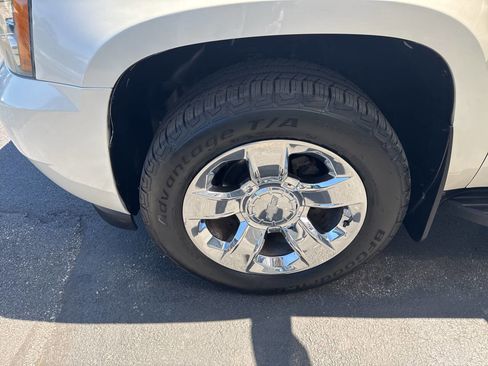 Used 2012 Chevrolet Avalanche LTZ AWD/4WD image 4