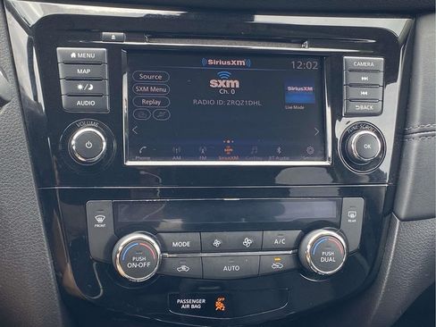 Used 2018 Nissan Rogue SL AWD/4WD image 24