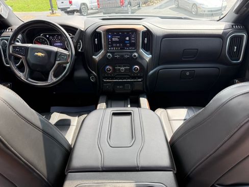 Used 2020 Chevrolet Silverado 1500 High Country w/ Technology Package AWD/4WD image 11