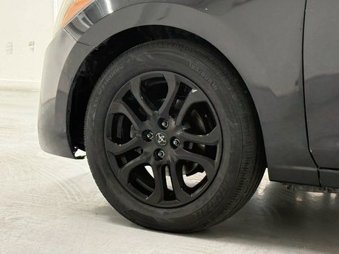 Used 2017 Toyota Yaris iA image 11