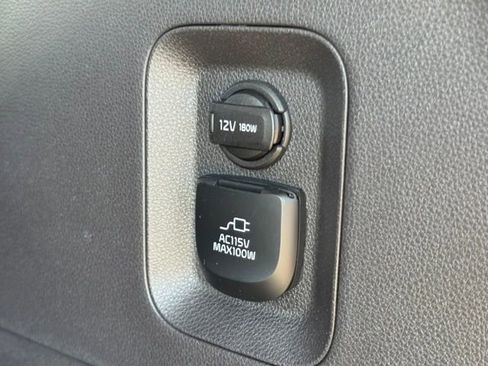 Certified 2023 Kia Carnival SX Prestige FWD image 12