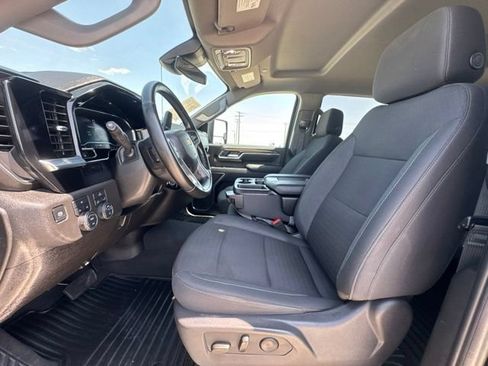 Used 2025 Chevrolet Silverado 2500 LT w/ Convenience Package AWD/4WD image 2