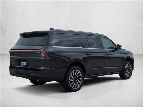 Used 2025 Lincoln Navigator L Black Label AWD/4WD image 5