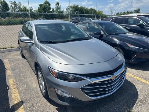 Used 2024 Chevrolet Malibu LT FWD image 9
