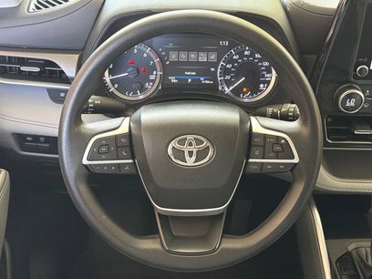 Used 2023 Toyota Highlander L