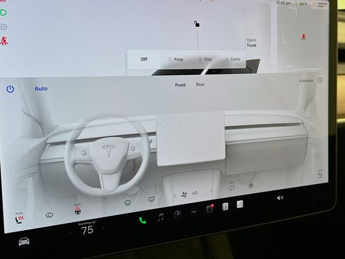 Used 2023 Tesla Model Y Long Range image 24