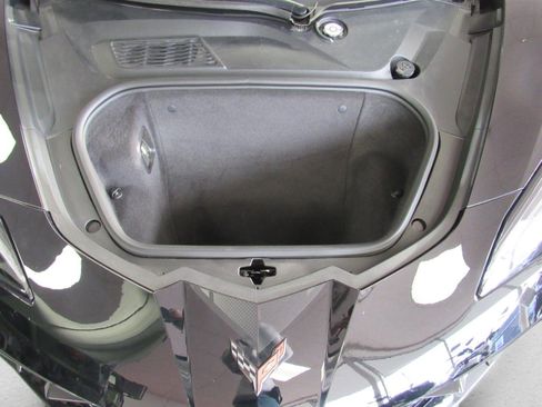 Used 2022 Chevrolet Corvette Stingray Preferred Cpe w/ Z51 Performance Package image 32