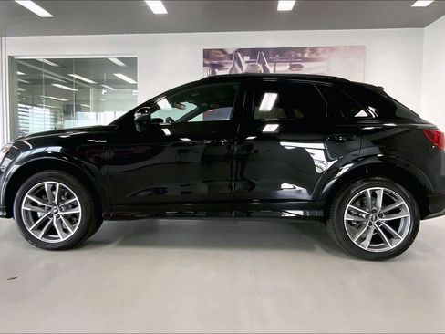 New 2025 Audi Q3 2.0T Premium image 3