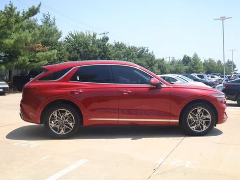 Used 2023 Genesis GV70 2.5T w/ Select Package AWD/4WD image 4
