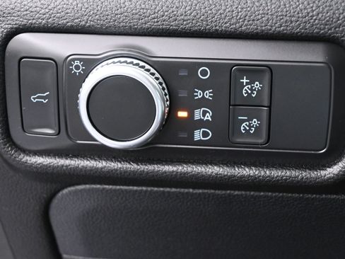 Used 2021 Ford Explorer XLT RWD image 21