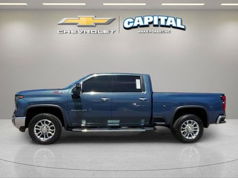 Used 2025 Chevrolet Silverado 2500 LTZ w/ LTZ Premium Package AWD/4WD image 2
