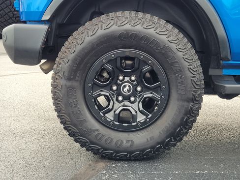 Certified 2023 Ford Bronco Wildtrak AWD/4WD image 11