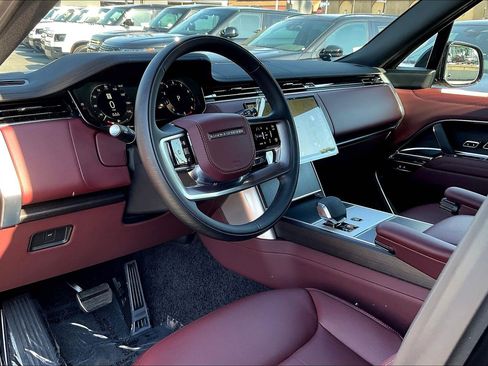 New 2026 Land Rover Range Rover SE image 10