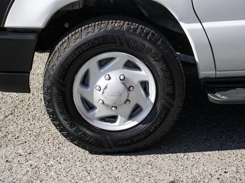 Used 2008 Ford E-350 and Econoline 350 XLT image 33