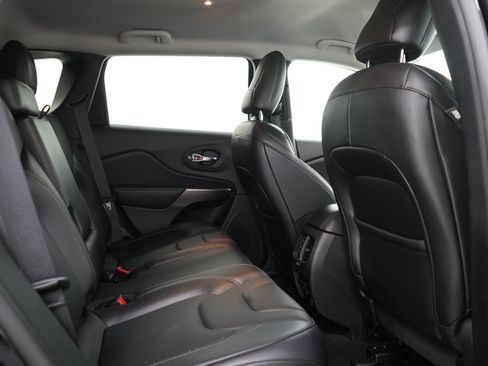Used 2020 Jeep Cherokee Limited AWD/4WD image 12