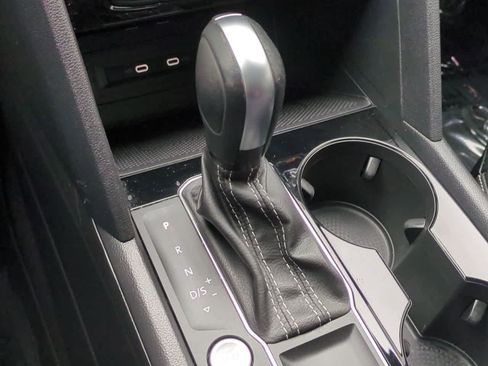 Used 2023 Volkswagen Atlas SE image 32