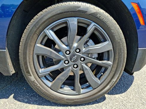Certified 2023 Chevrolet Equinox RS AWD/4WD image 9