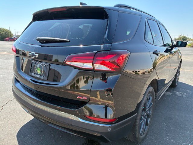 Used 2022 Chevrolet Equinox RS w/ RS Leather Package FWD image 5