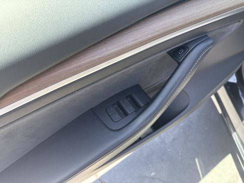 Used 2023 Tesla Model 3 Standard Range RWD image 14