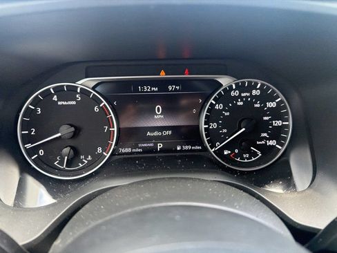 Used 2024 Nissan Rogue S FWD image 11