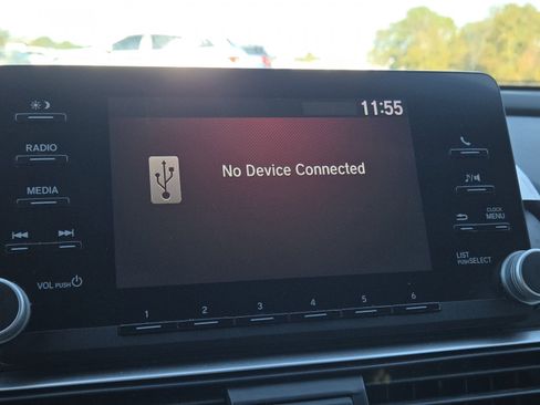 Used 2020 Honda Accord LX image 32