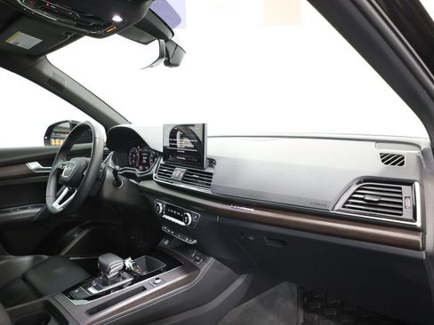 Certified 2023 Audi Q5 2.0T Premium Plus w/ Premium Plus Package AWD/4WD image 23