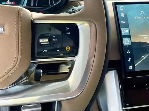 New 2026 Land Rover Range Rover Long Wheelbase SE AWD/4WD image 37